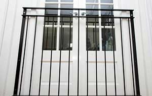 photo: Vantage juliet balcony railings